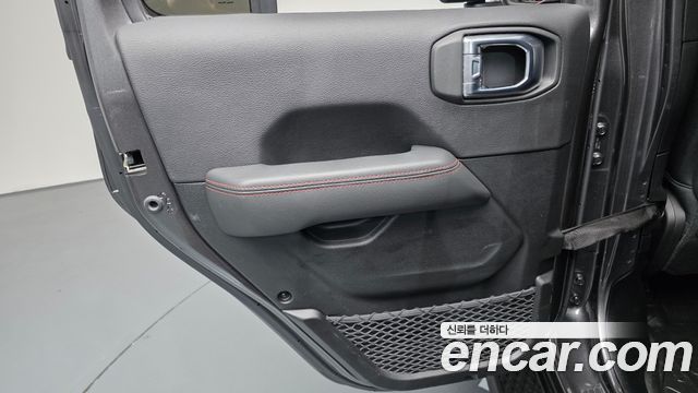 Jeep Gladiator 2023 — photo 15