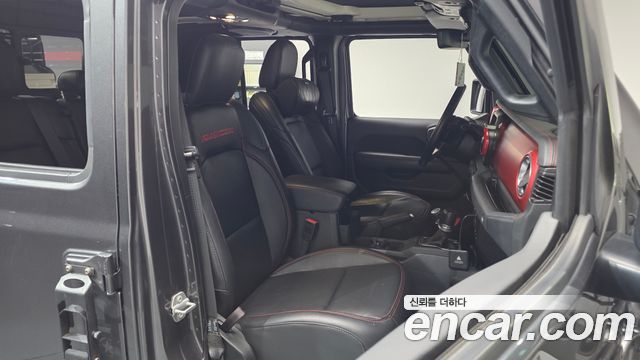 Jeep Gladiator 2023 — photo 16
