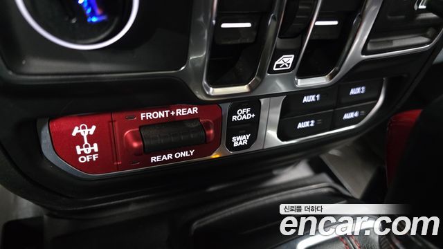 Jeep Gladiator 2023 — photo 32