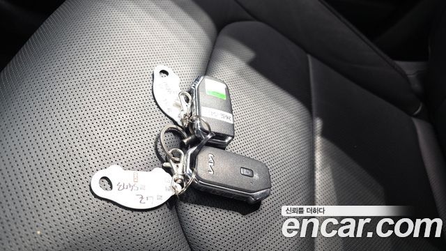 Kia Niro 2023 — photo 22