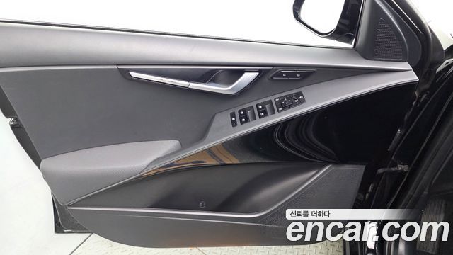 Kia Niro 2023 — photo 14