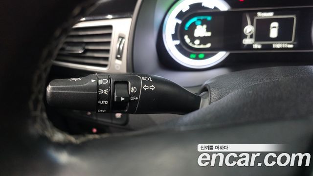 Kia Niro 2017 — photo 28