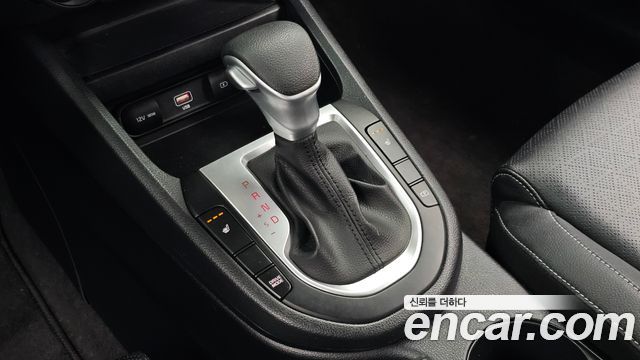 Kia K3 2022 — photo 12
