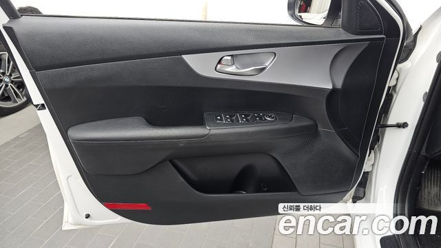 Kia K3 2022 — photo 14