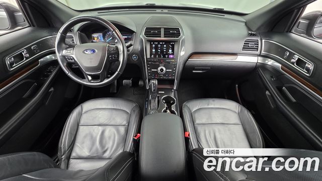 Ford Explorer 2018 — photo 10