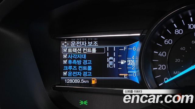 Ford Explorer 2018 — photo 22