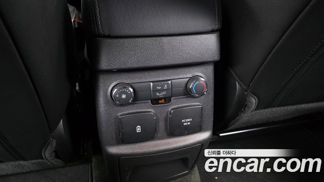 Ford Explorer 2018 — photo 25