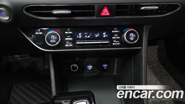 Hyundai Sonata 2023 — photo 24