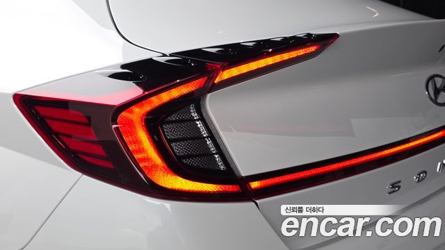 Hyundai Sonata 2023 — photo 9