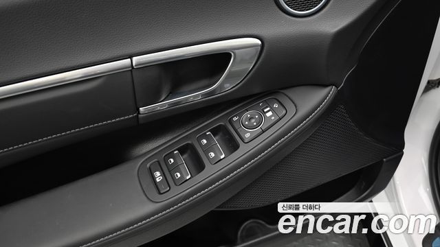 Hyundai Sonata 2023 — photo 27