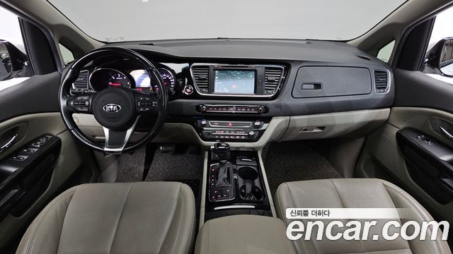 Kia Canival 2016 — photo 7