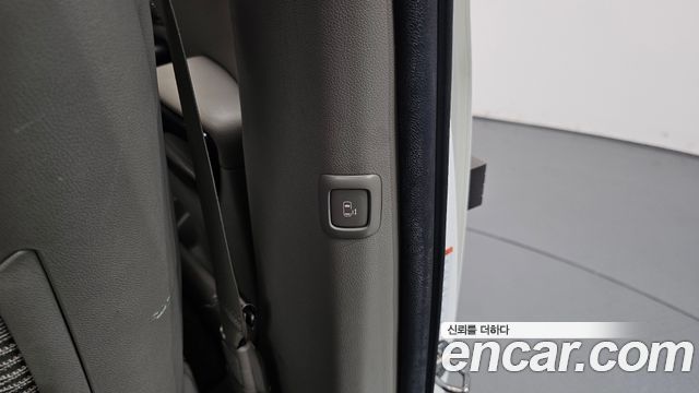 Kia Canival 2016 — photo 18