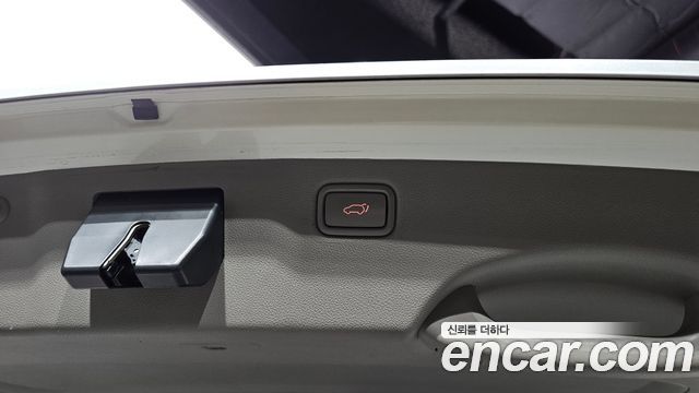 Kia Canival 2016 — photo 20