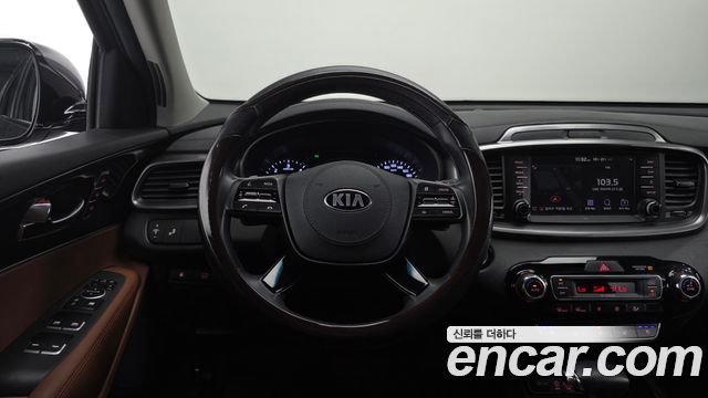 Kia Sorento 2018 — photo 14