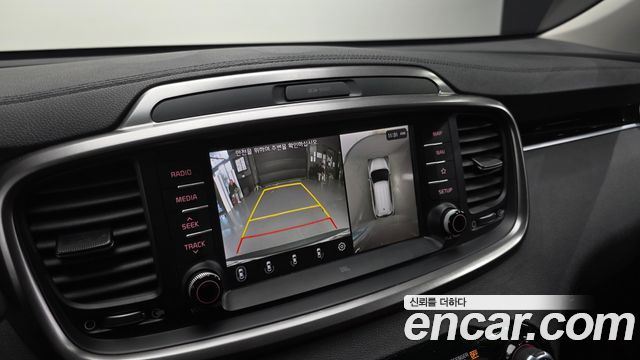 Kia Sorento 2018 — photo 16