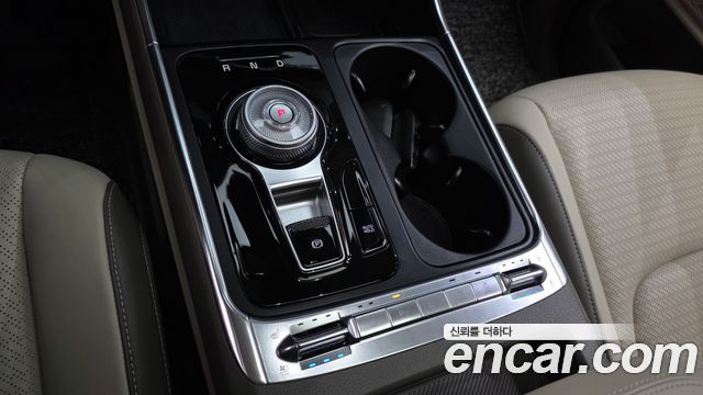 Kia Canival 2025 — photo 9