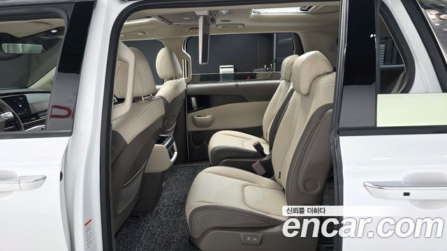 Kia Canival 2025 — photo 12
