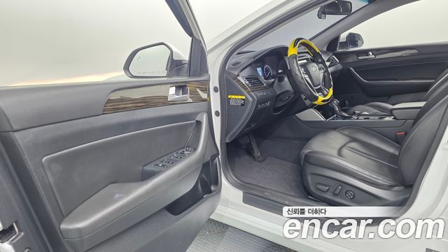Hyundai Sonata 2016 — photo 13