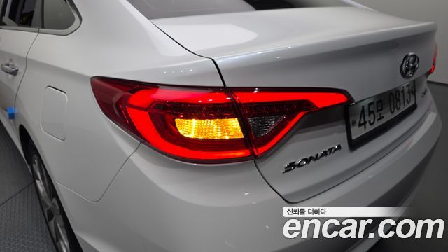 Hyundai Sonata 2016 — photo 9