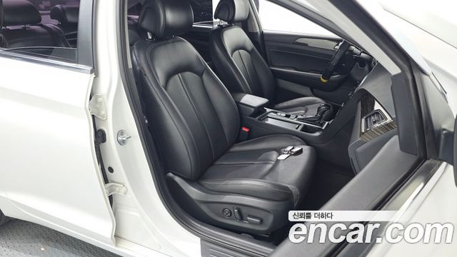 Hyundai Sonata 2016 — photo 16