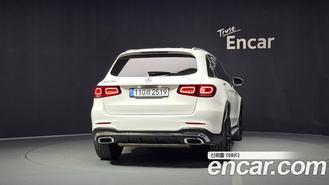 Mercedes-Benz GLC-Class 2022 — photo 4