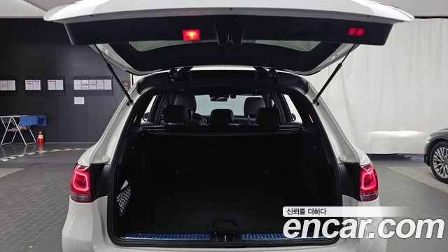 Mercedes-Benz GLC-Class 2022 — photo 25