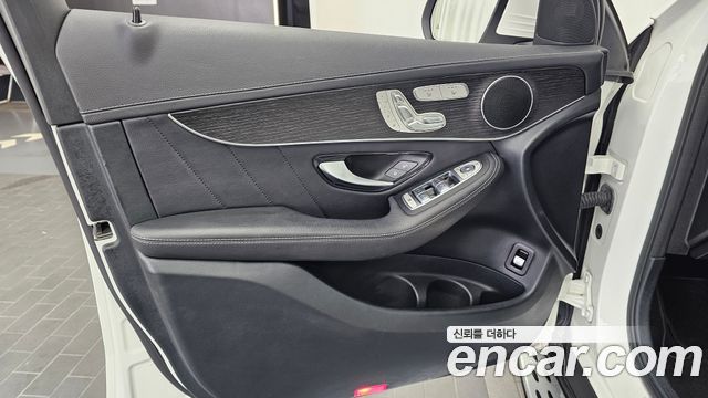 Mercedes-Benz GLC-Class 2022 — photo 14