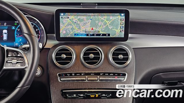 Mercedes-Benz GLC-Class 2022 — photo 27