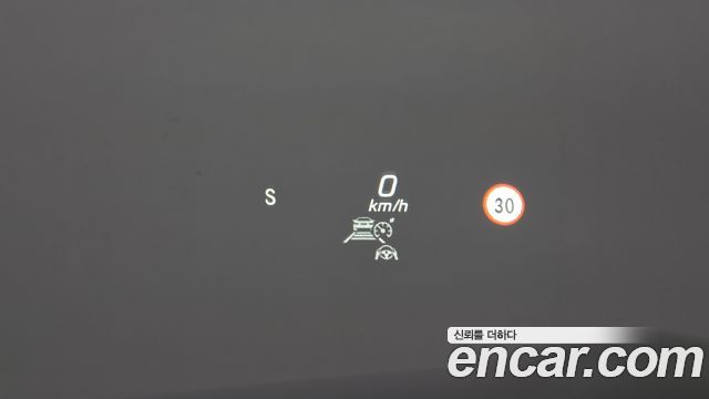 Mercedes-Benz E-Class 2022 — photo 19