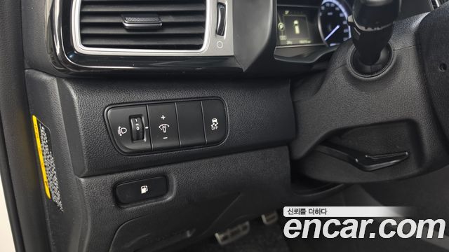Kia Niro 2017 — photo 17