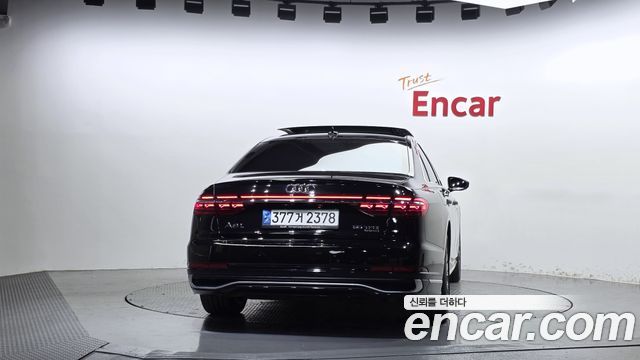 Audi A8 2022 — photo 4