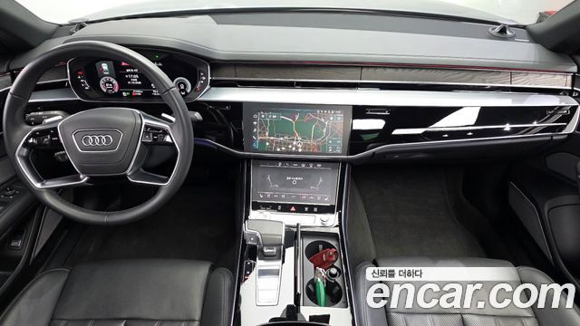Audi A8 2022 — photo 10