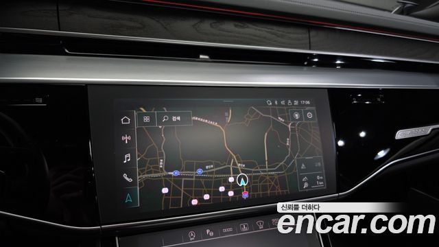 Audi A8 2022 — photo 20