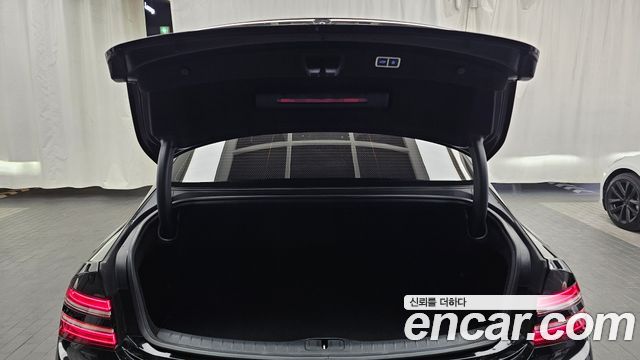 Genesis G80 2022 — photo 24