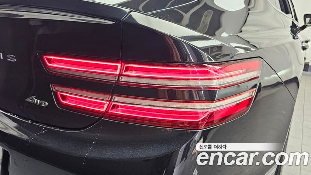 Genesis G80 2022 — photo 9