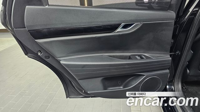 Genesis G80 2022 — photo 15