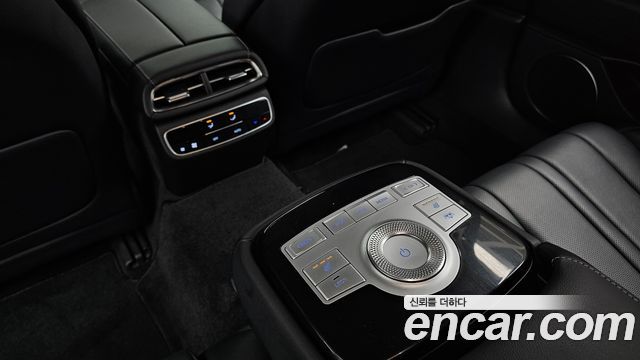 Genesis G80 2022 — photo 31