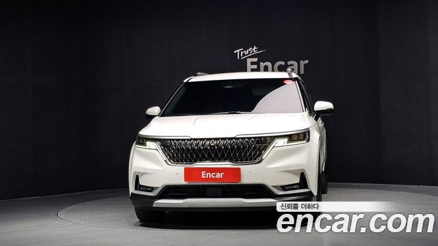Kia Canival 2023 — photo 3
