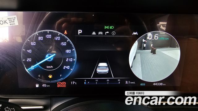 Kia Canival 2023 — photo 11