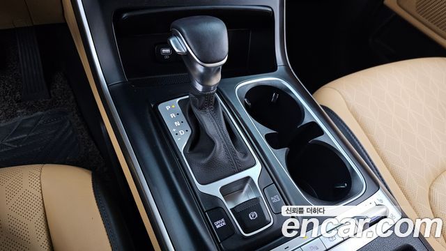 Kia Canival 2023 — photo 12
