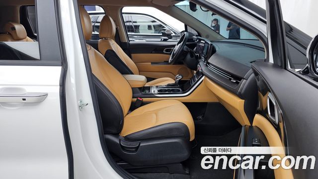 Kia Canival 2023 — photo 17