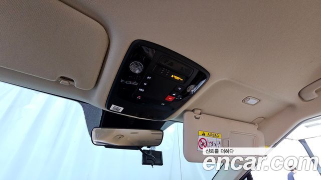 Kia Canival 2023 — photo 24