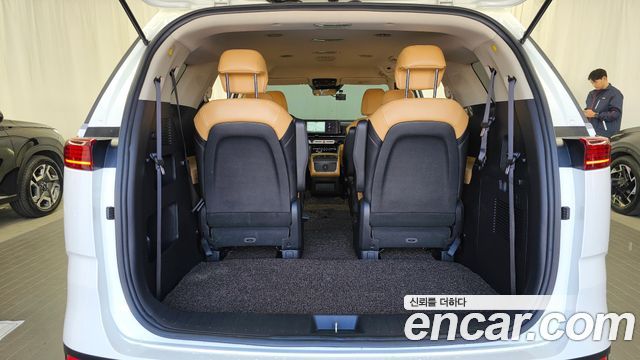 Kia Canival 2023 — photo 26