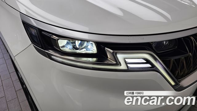 Kia Canival 2023 — photo 8