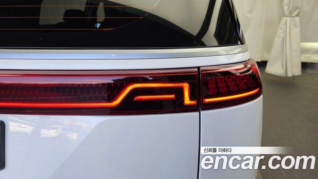 Kia Canival 2023 — photo 9