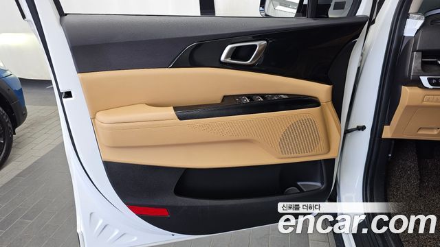 Kia Canival 2023 — photo 14
