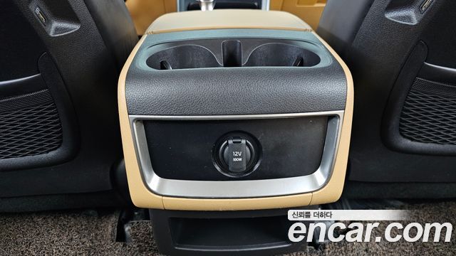 Kia Canival 2023 — photo 31