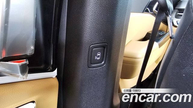 Kia Canival 2023 — photo 33
