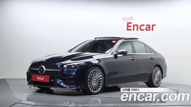 Mercedes-Benz C-Class 2023 — photo 1