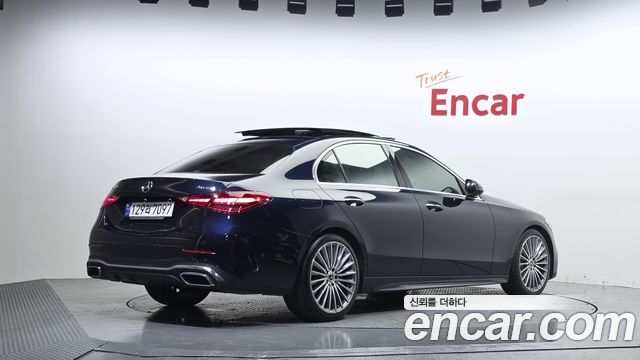 Mercedes-Benz C-Class 2023 — photo 2